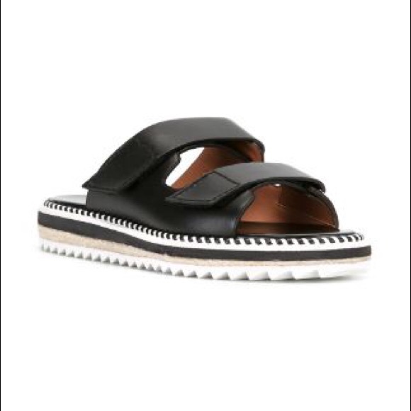 ✨NWT Givenchy Leather Slide Sandals - Picture 2 of 8